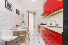 Modern Urban Escape - Old Town Apartments
